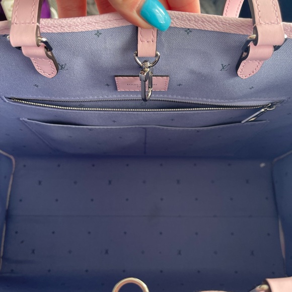 Limited edition LV monogram Escale Giant&matching wallet Gently used. $5750 - Picture 3 of 6